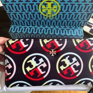 Tory Burch Black Zip Wallet with Multicolor Logo Circles